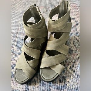 Sorel Wedge Sandal Olive Green Sz 7.5